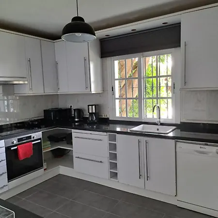 Casa ' Izzy ' Будинок відпочинку