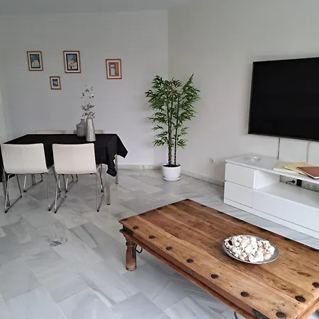 Casa ' Izzy ' * Estepona