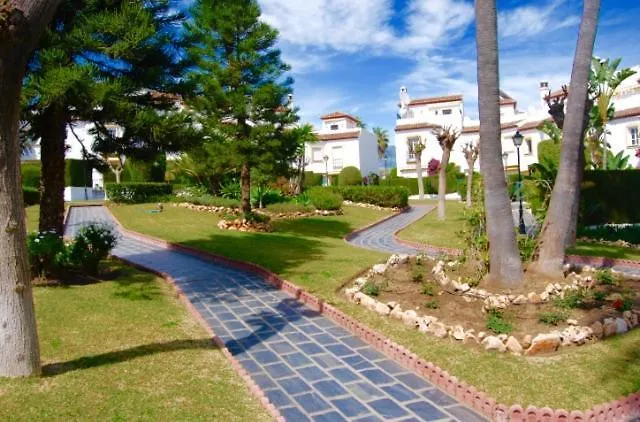 Casa ' Izzy ' * Εστεπόνα