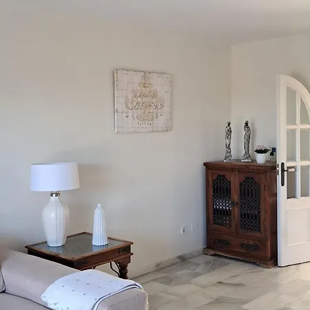 בית נופש Casa ' Izzy ' אסטפונה